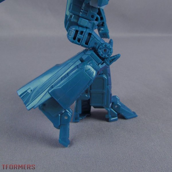 Blurr And Hyperfire Generations Titans Return Deluxe Class Figure 